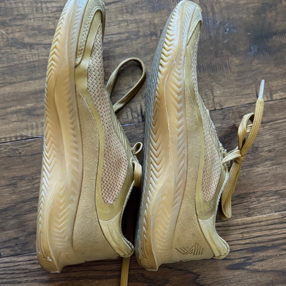 Women's RAD Shoes - Picture 5 of 7